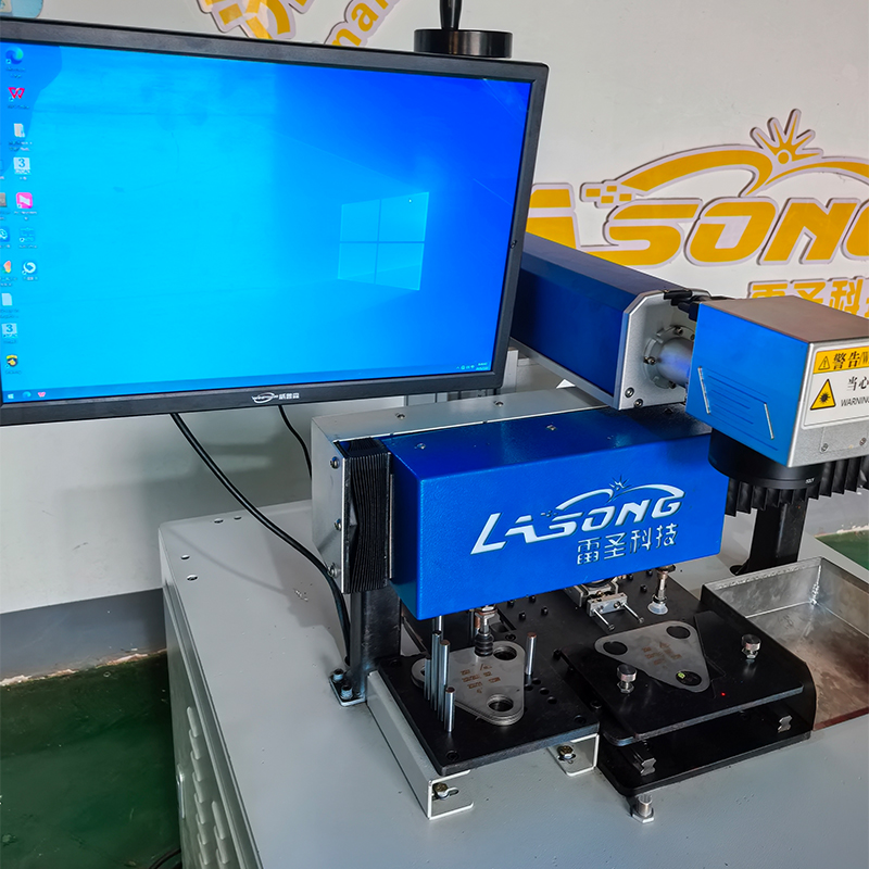 Автоматический лазерный маркиратор для табличек (4)