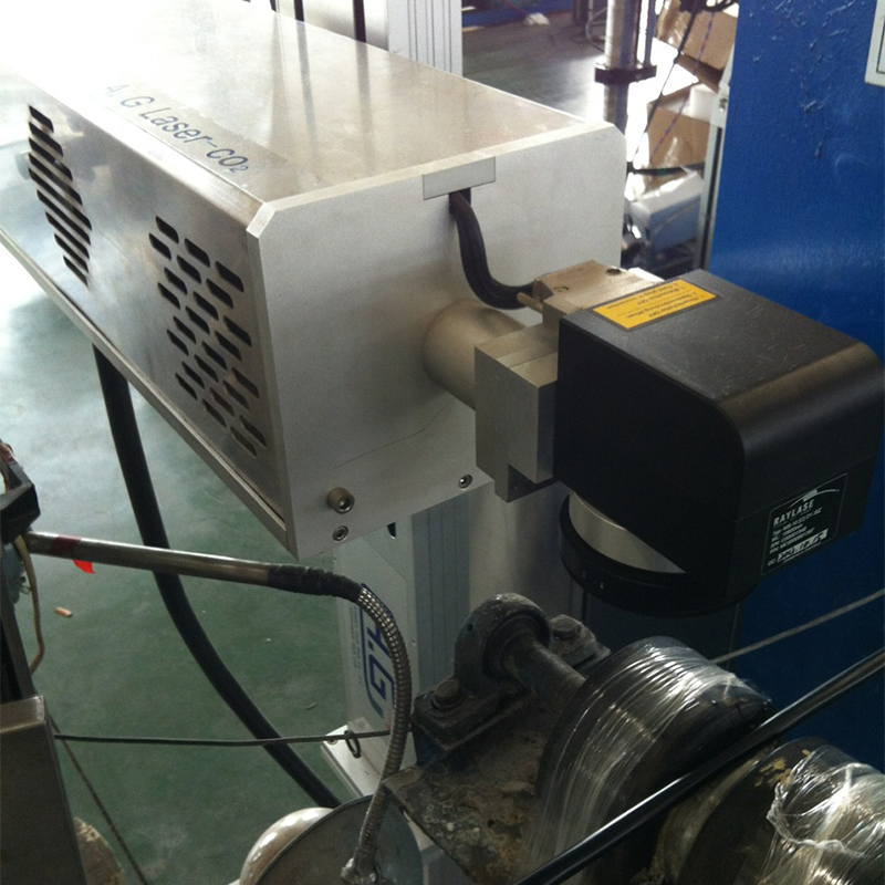 Поточный лазерный маркиратор (5)